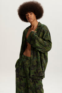 <transcy>KHAKI</transcy>