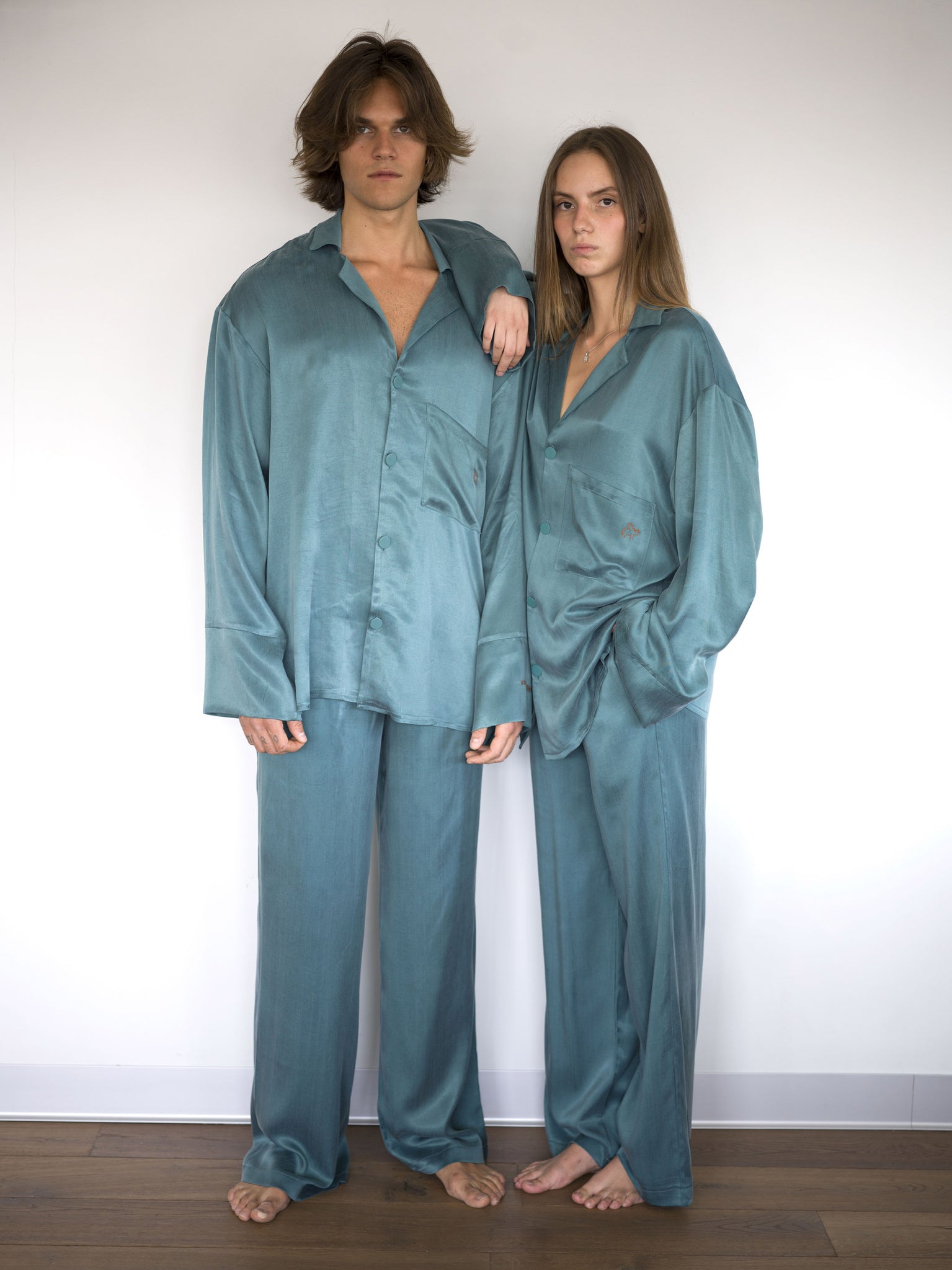 <transcy>TEAL</transcy>